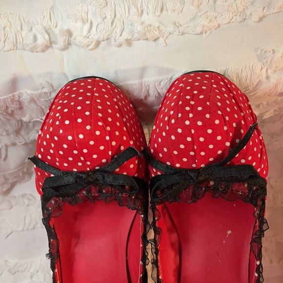 Size 8 - Super Cute Red and White Polka-dotted Platform Shoes - Picture 5 of 9
